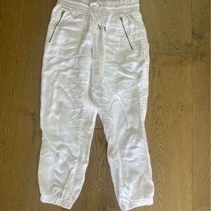 Athleta white linen joggers 2P